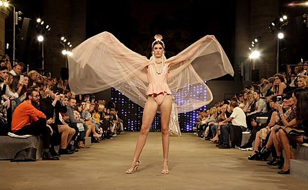 Galería. Desfile de diseñadores y comercios multimarca en San Telmo 