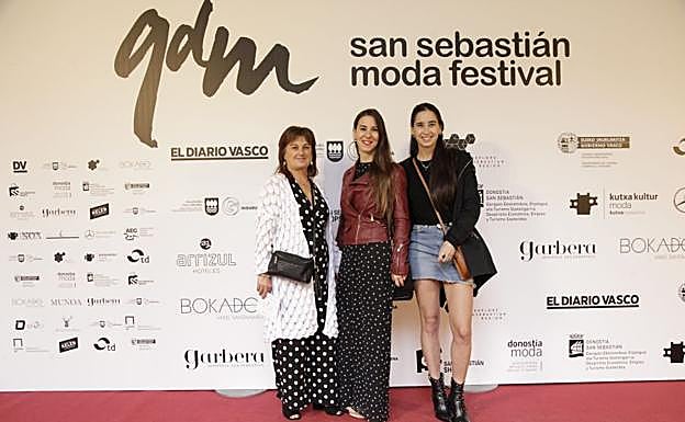 Galería. Photocall desfile de diseñadores y comercios multimarca en San Telmo