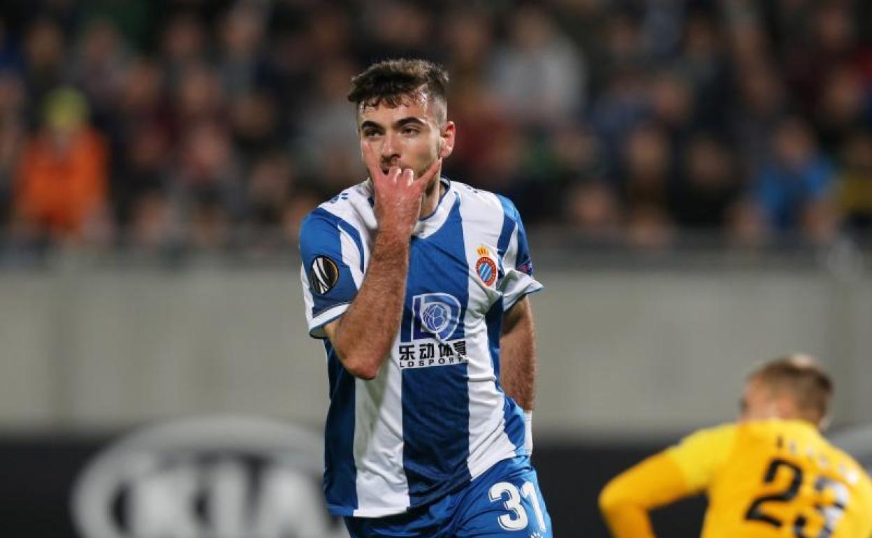 Víctor Campuzano celebra el gol que le marcó al Ludogorets.