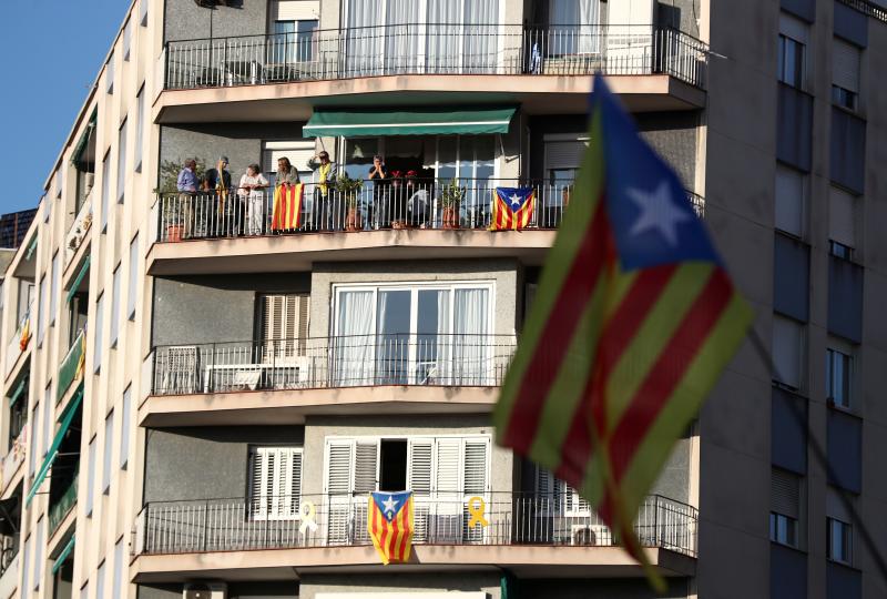 Miles de personas se concentran en Barcelona para protestar por la sentencia del 'procés'.