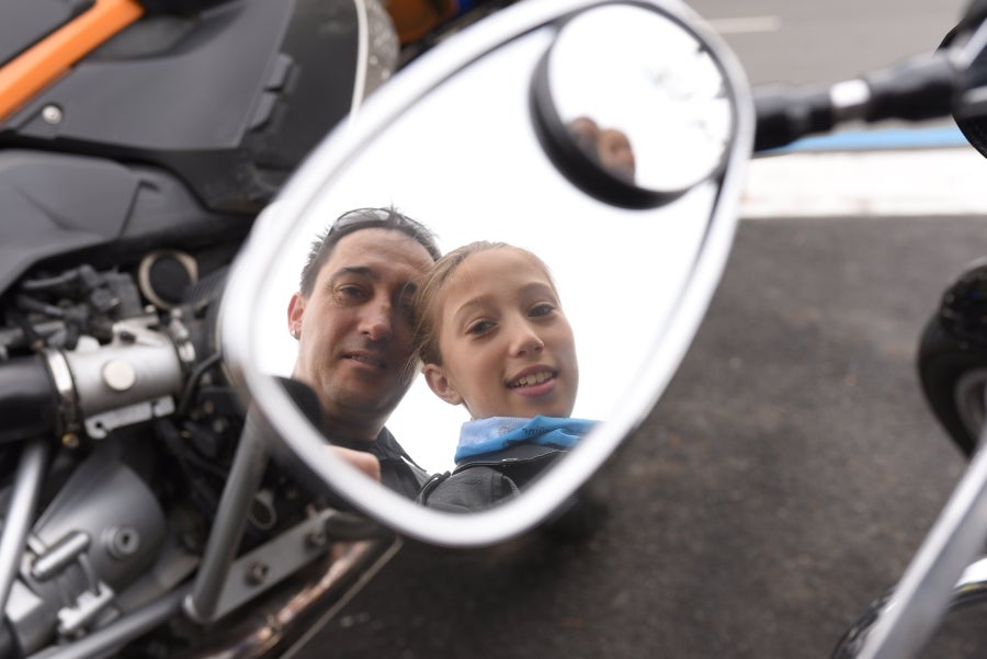 Fotos: Decenas de moteros protestan contra el mal estado de las carreteras