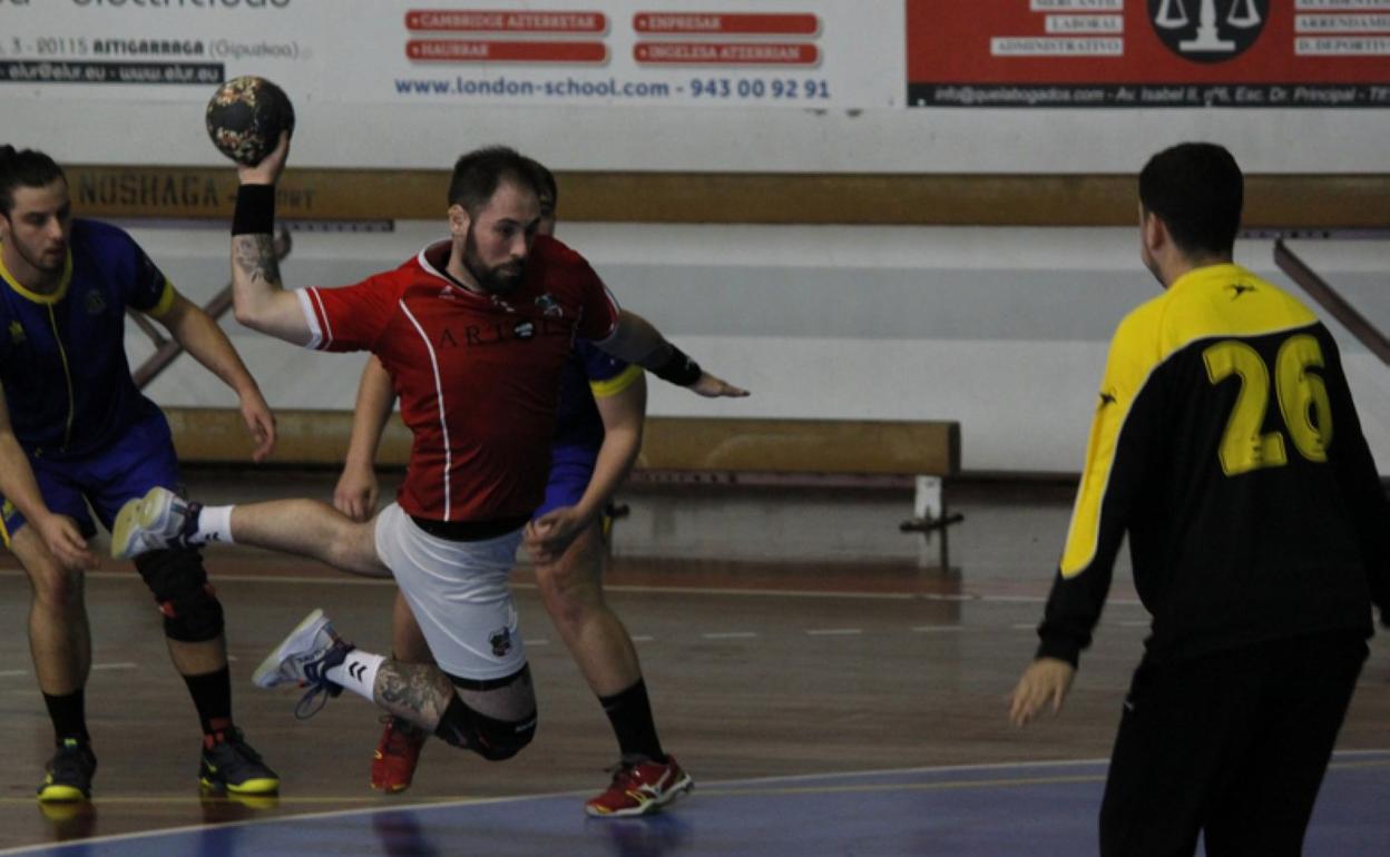 El Urnieta Artola Harategia jugará esta tarde en el Polideportivo. 