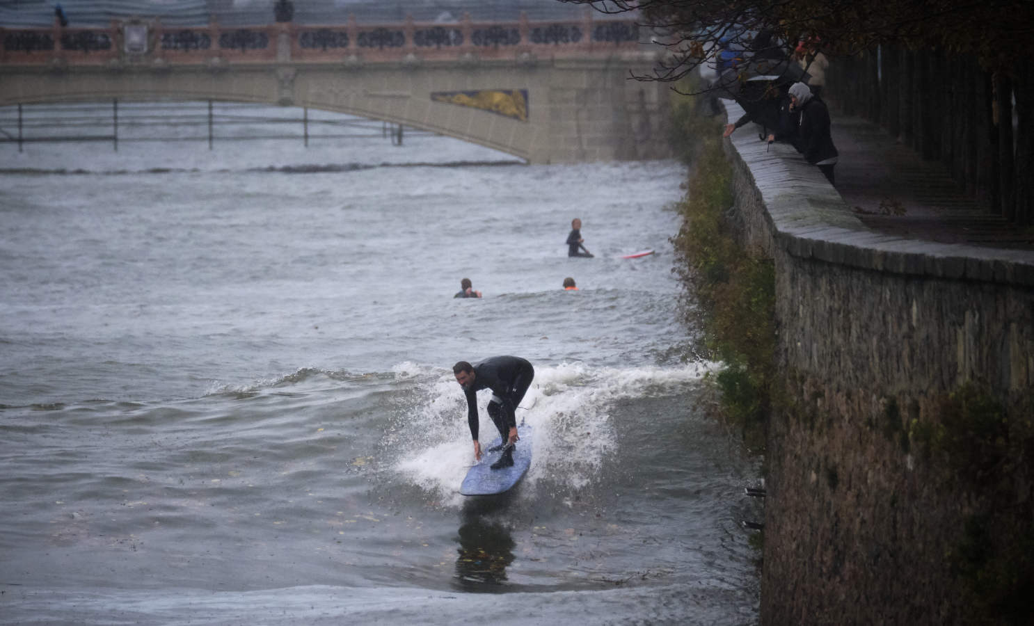 Fotos: El temporal de viento y olas deja numerosas incidencias en Gipuzkoa