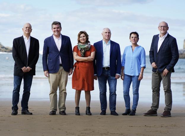 Odón Elorza (PSE), Iñigo Arcauz (PP), Pilar Garrido (UP), José Manuel Gil (Cs), Mertxe Aizpurua (EH Bildu) y Joseba Agirretxea (PNV). 