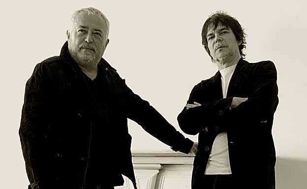 Nacho Campillo, a la derecha, junto a su hermano Javier, con quien forma el núcleo de Tam Tam Go!