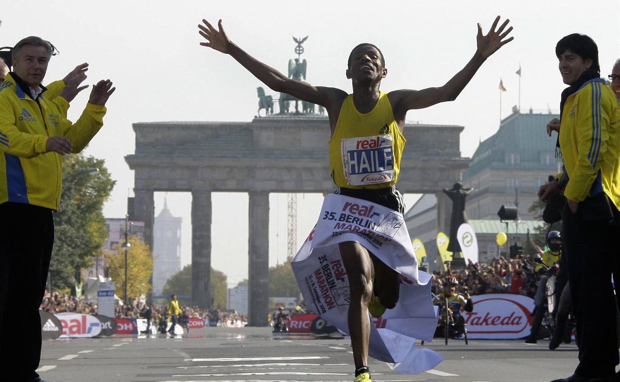 Haile Gebrselassie batió en 2008 el récord mundial de maratón en Berlín. 