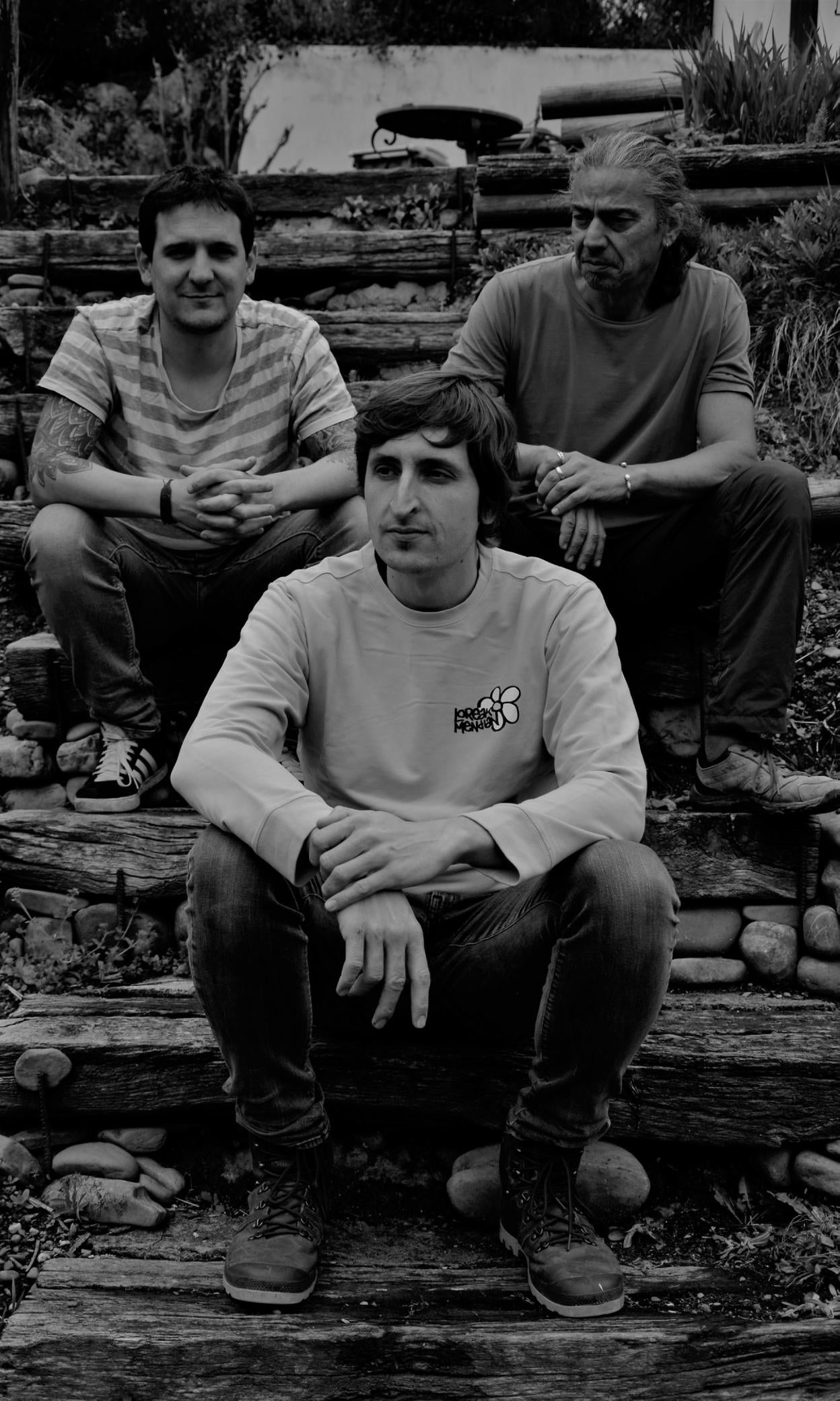 Tristtan Murgi eta Oreba taldeko kideak, promoziozko irudi batean.