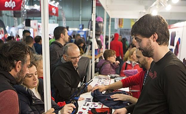 La Feria de la Carrera en Ficoba seguirá hoy sábado.