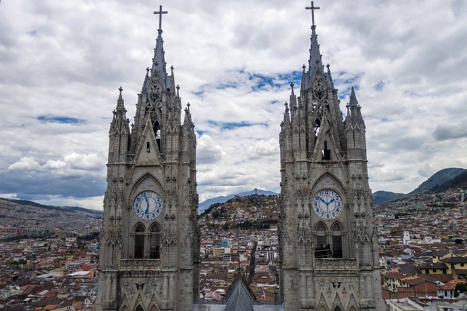 32. Quito