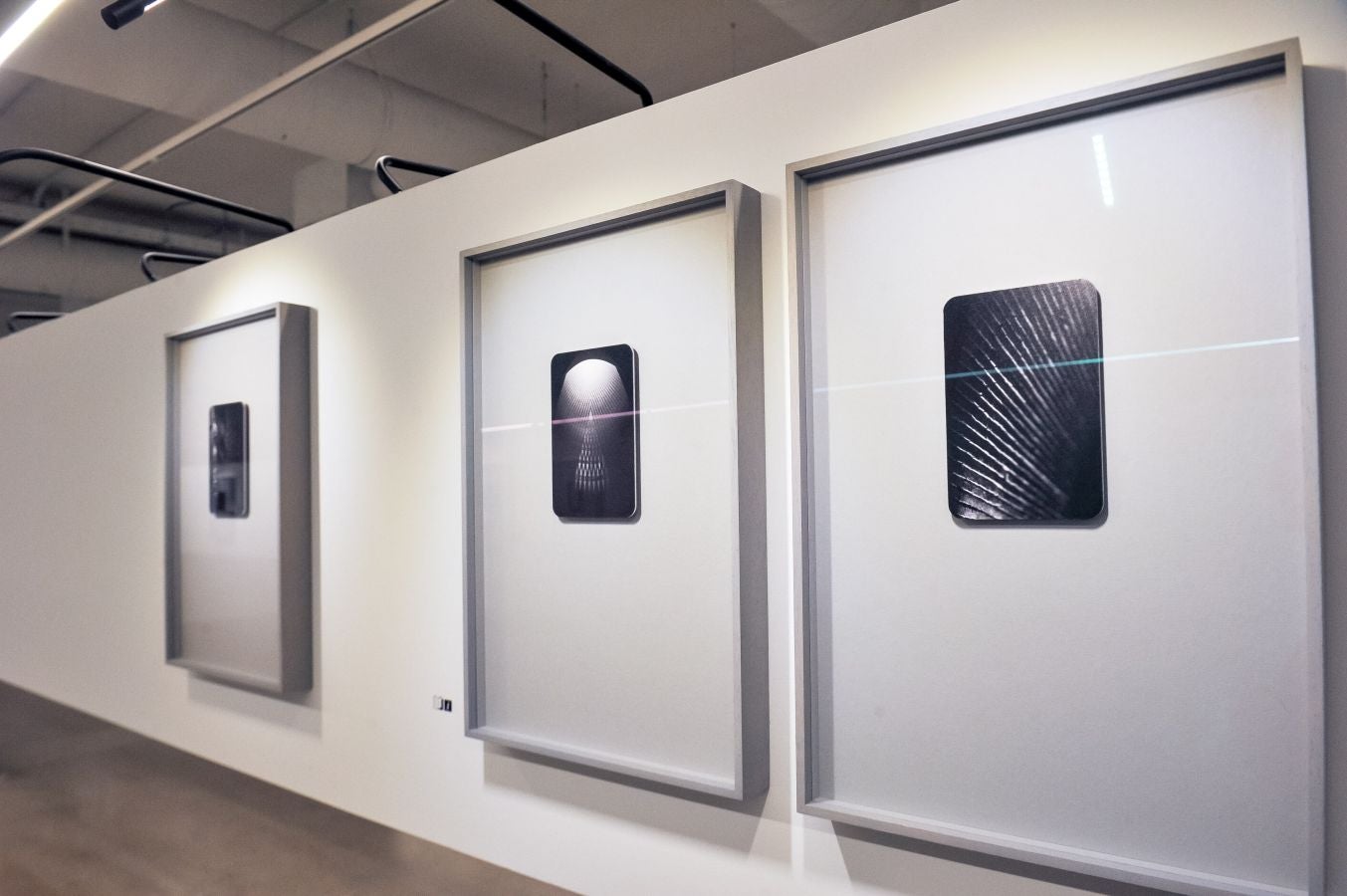 El fotógrafo bilbaino Aitor Ortiz expone en la sala Artegunea de Tabakalera sus 'impresiones íntimas' sobre el artista catalán