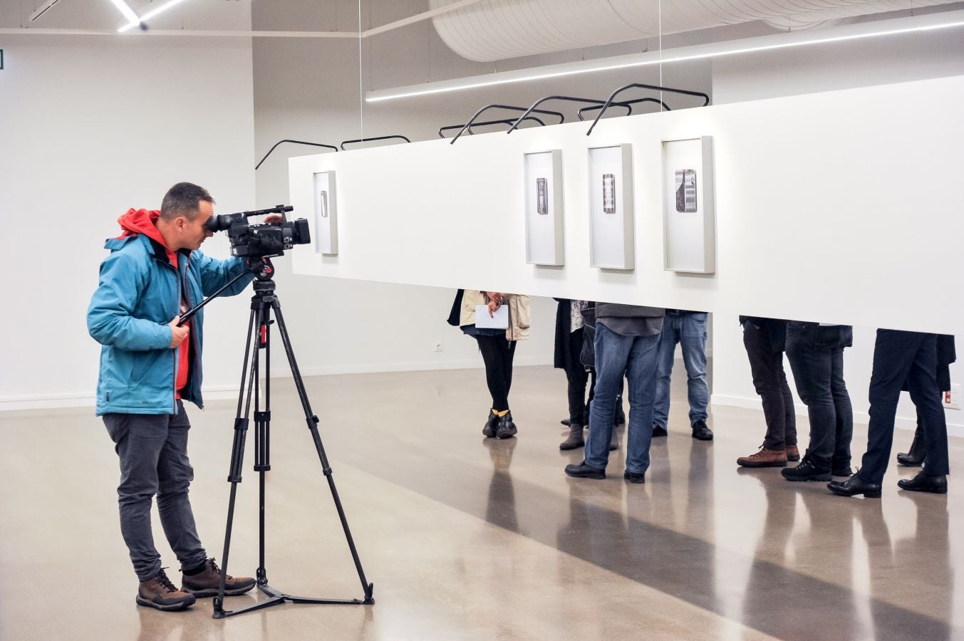 El fotógrafo bilbaino Aitor Ortiz expone en la sala Artegunea de Tabakalera sus 'impresiones íntimas' sobre el artista catalán