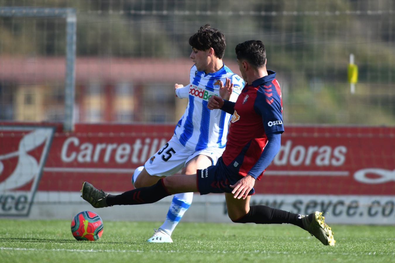 Los de Imanol Alguacil han puesto el juego y las ocasiones, pero los rojillos se han llevado el partido