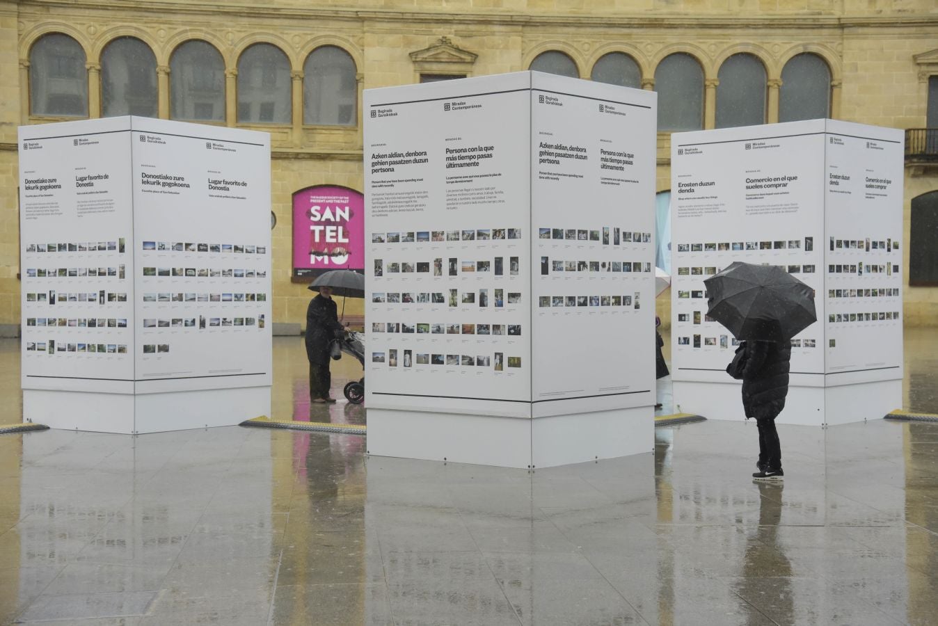 Esta exposición recoge 800 fotografías realizadas con cámaras desechables por un centenar de habitantes de San Sebastián de todas las edades. 