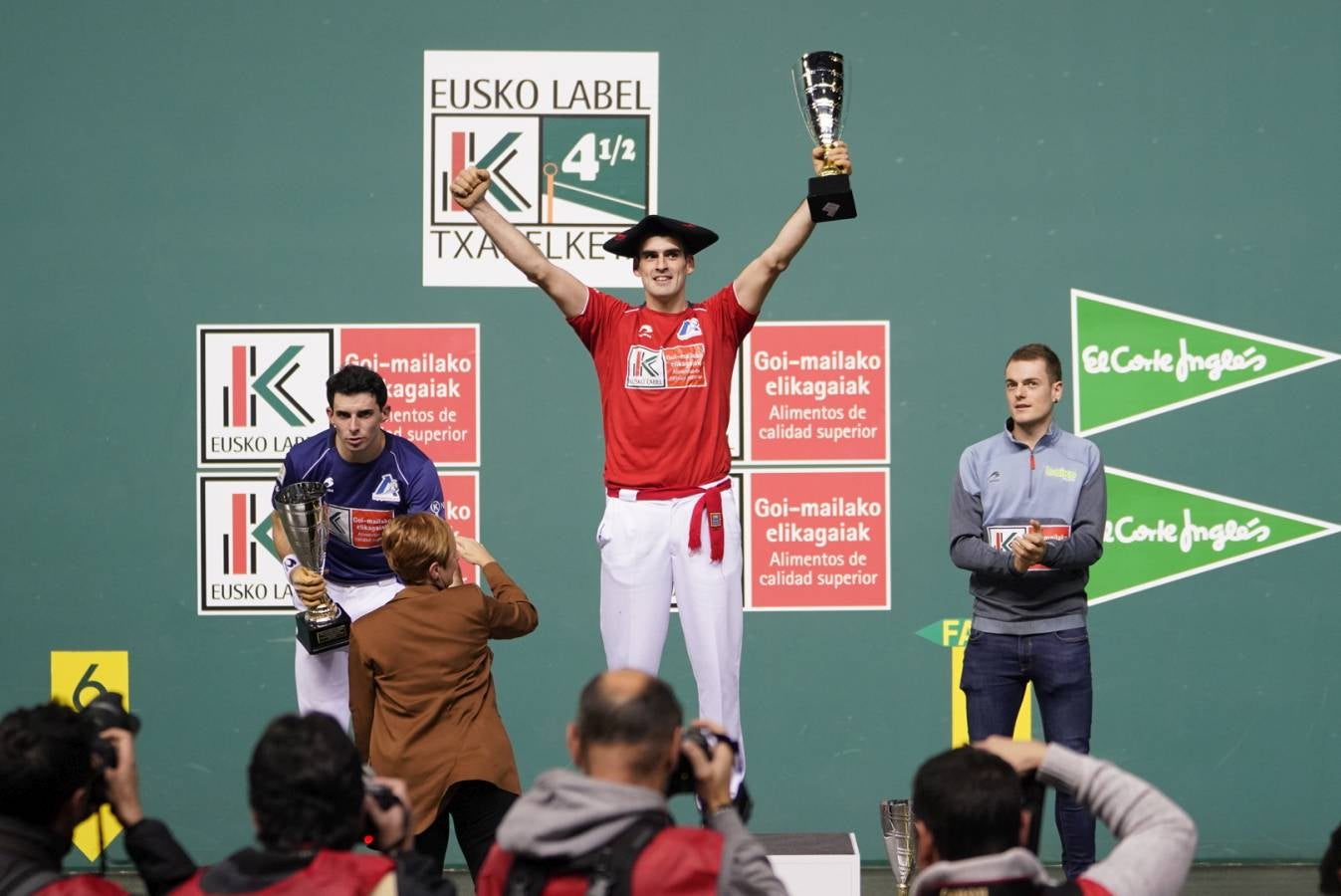 El navarro ha derrotado 22-16 a Altuna III en una final muy emocionante disputada en el Navarra Arena. 