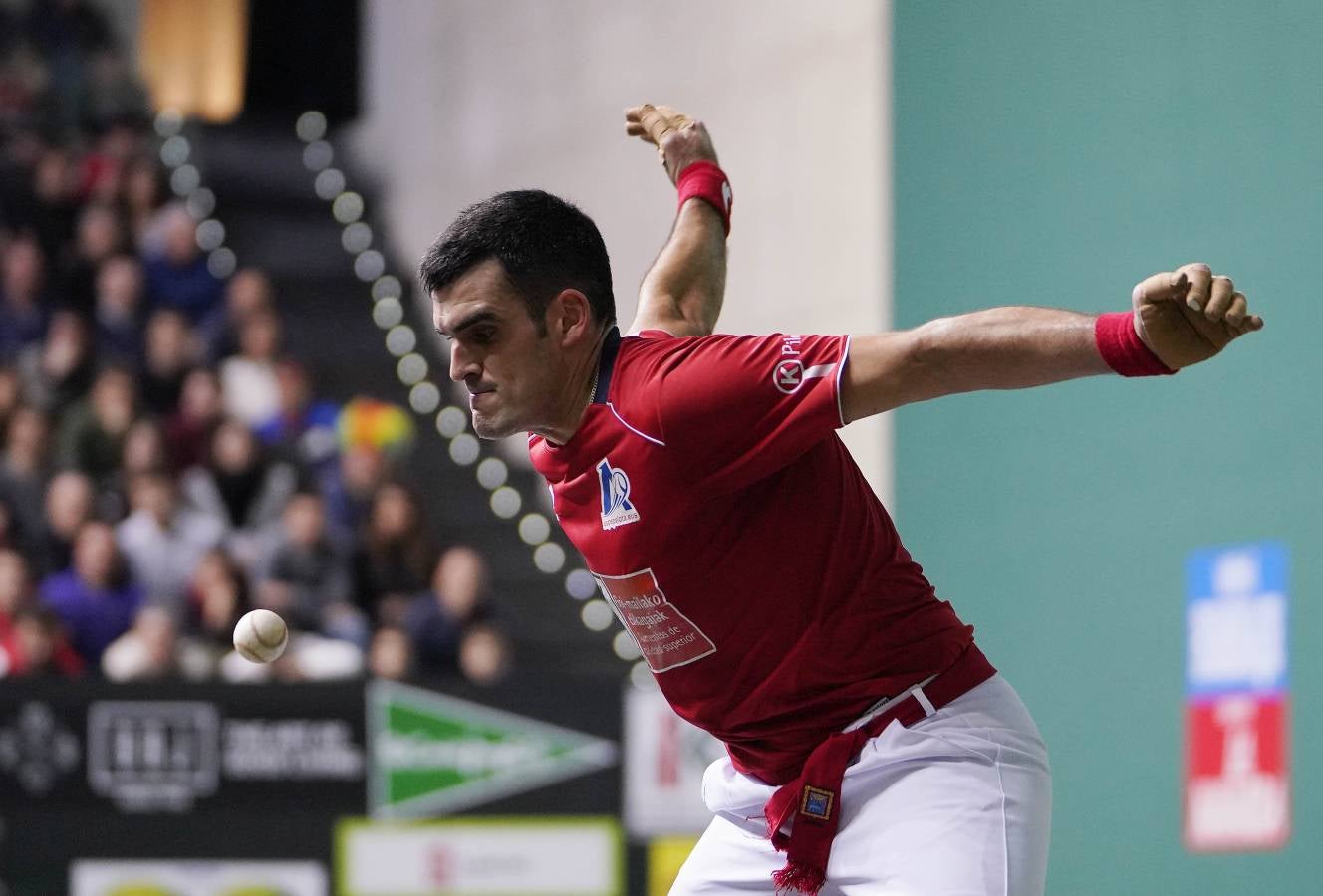 El navarro ha derrotado 22-16 a Altuna III en una final muy emocionante disputada en el Navarra Arena. 