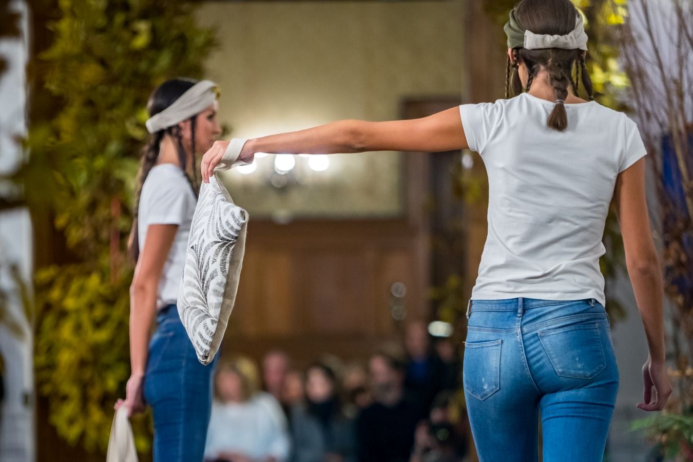 El desfile que tuvo lugar en el Palacio de Miramar abre la Semana de Prevención de Residuos de Gipuzkoa.