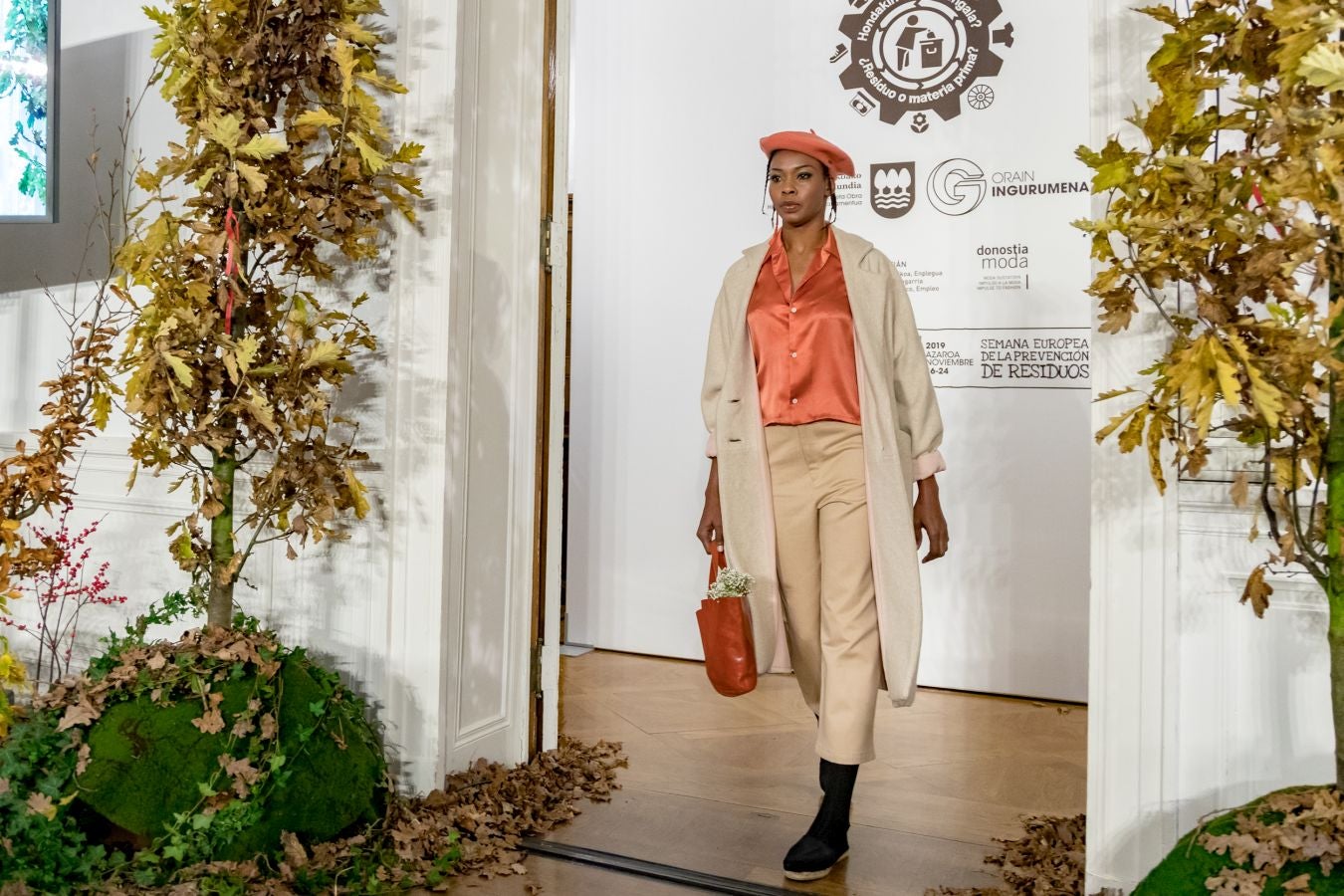 El desfile que tuvo lugar en el Palacio de Miramar abre la Semana de Prevención de Residuos de Gipuzkoa.