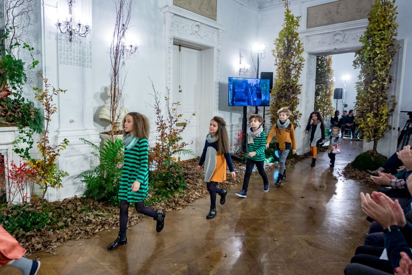 El desfile que tuvo lugar en el Palacio de Miramar abre la Semana de Prevención de Residuos de Gipuzkoa.