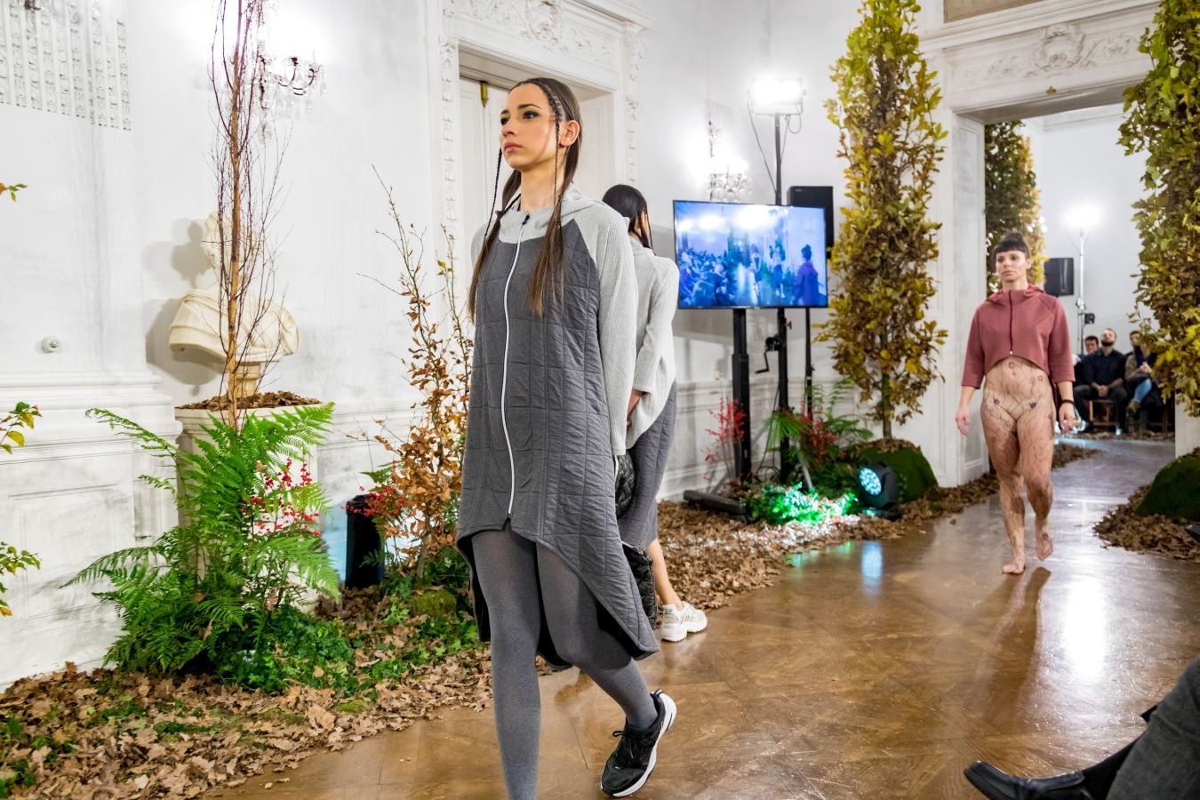 El desfile que tuvo lugar en el Palacio de Miramar abre la Semana de Prevención de Residuos de Gipuzkoa.