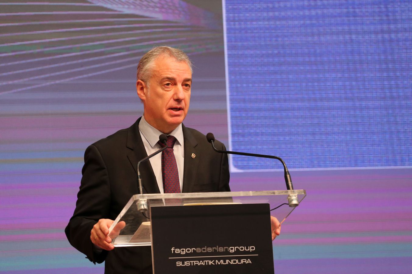 Fagor Ederlan estrena una nueva planta ubicada en Bergara y dedicada a la inyección de aluminio a baja presión. El grupo cooperativo ha invertido 55 millones de euros en esta nueva infraestructura