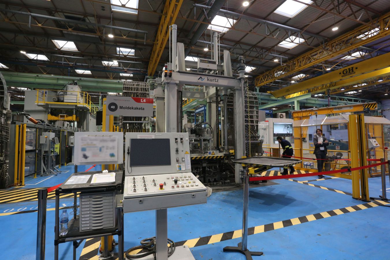 Fagor Ederlan estrena una nueva planta ubicada en Bergara y dedicada a la inyección de aluminio a baja presión. El grupo cooperativo ha invertido 55 millones de euros en esta nueva infraestructura