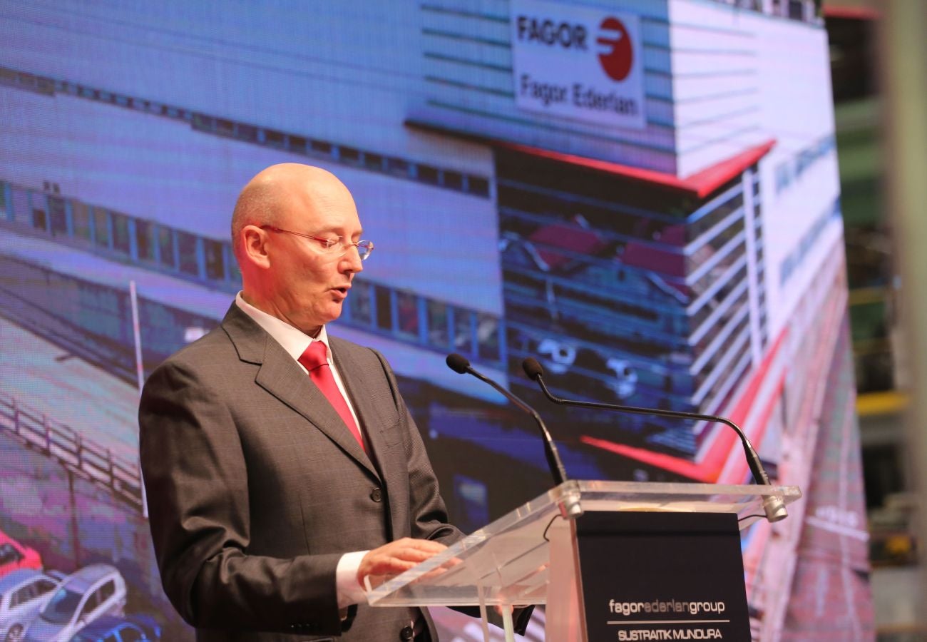 Fagor Ederlan estrena una nueva planta ubicada en Bergara y dedicada a la inyección de aluminio a baja presión. El grupo cooperativo ha invertido 55 millones de euros en esta nueva infraestructura