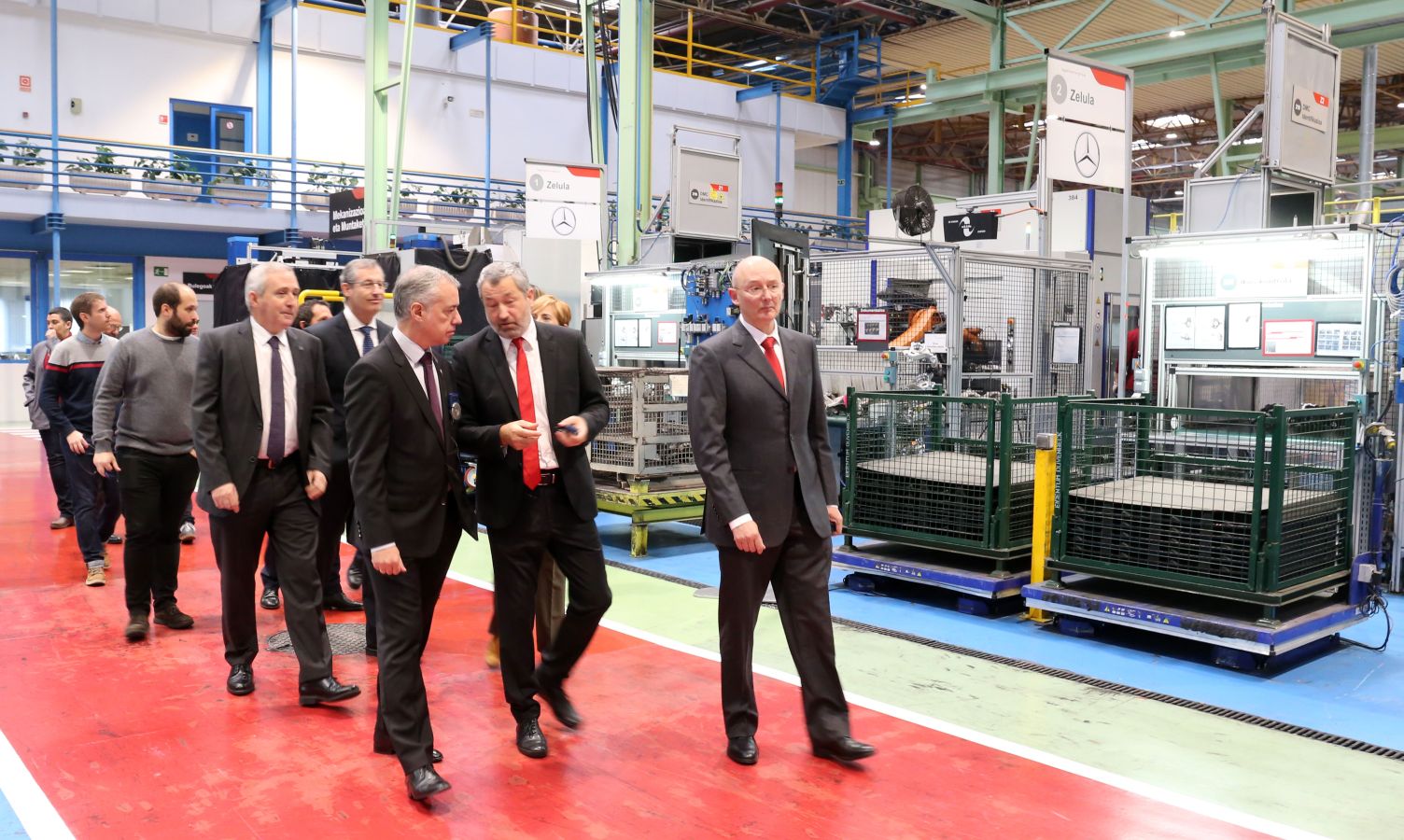 Fagor Ederlan estrena una nueva planta ubicada en Bergara y dedicada a la inyección de aluminio a baja presión. El grupo cooperativo ha invertido 55 millones de euros en esta nueva infraestructura