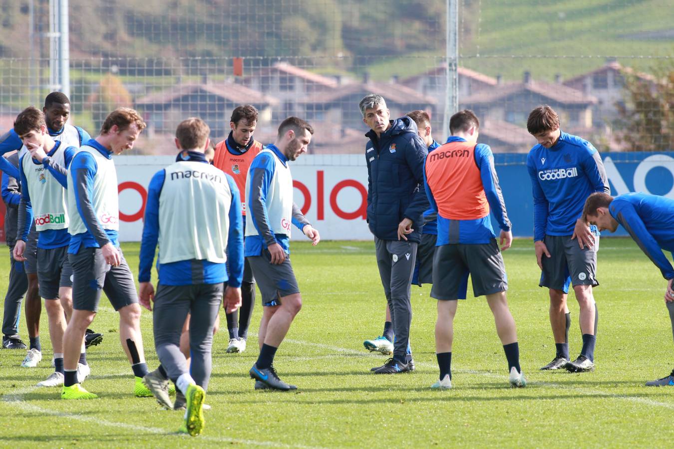 El noruego, con el tobillo derecho tocado, ha trabajado con y sin balón bajo la supervisión de uno de los preparadores físicos.