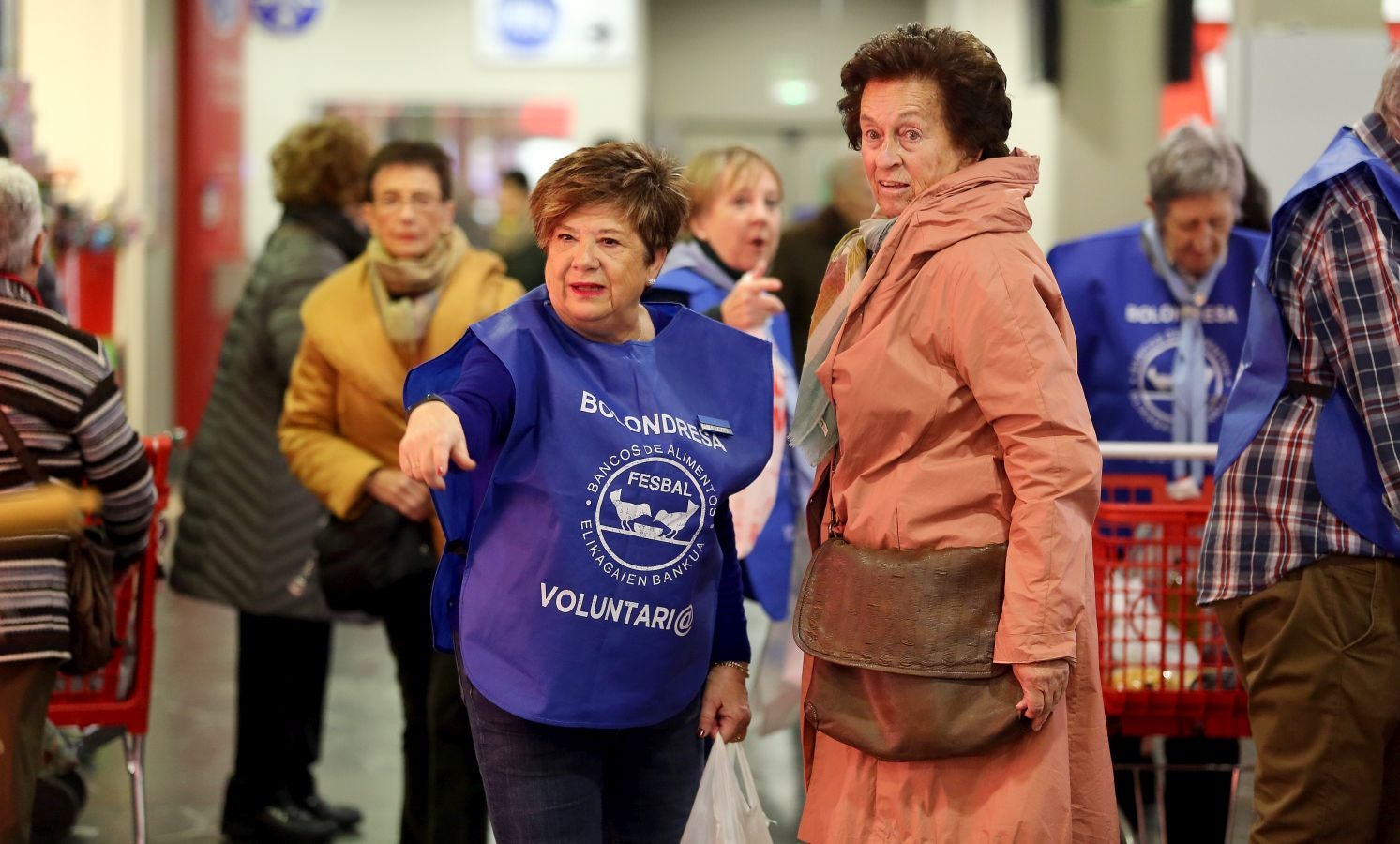 160 establecimientos se suman a la llamada del Banco de Alimentos de Gipuzkoa con el objetivo de que cada guipuzcoano done un kilo de alimentos para llegar a los 715.000