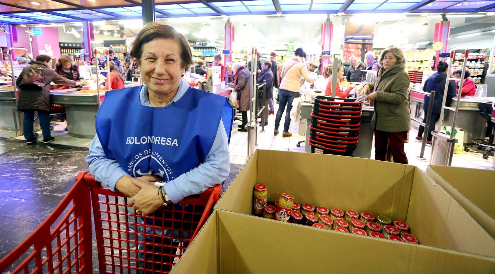 160 establecimientos se suman a la llamada del Banco de Alimentos de Gipuzkoa con el objetivo de que cada guipuzcoano done un kilo de alimentos para llegar a los 715.000