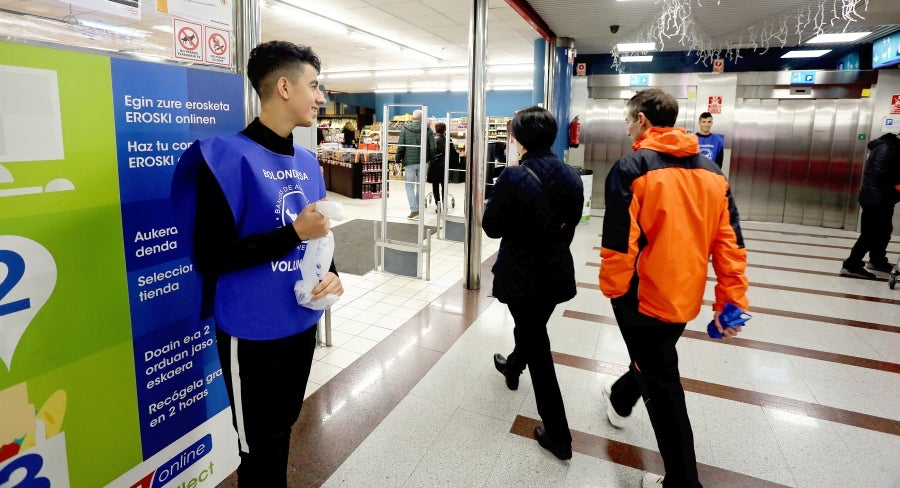 Fotos: Continúa la recogida de alimentos
