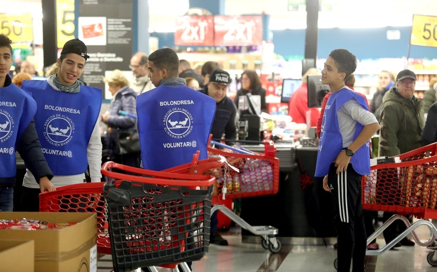 Fotos: Continúa la recogida de alimentos