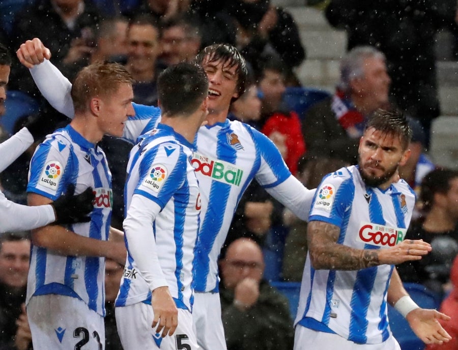 La Real Sociedad vence 4-1 al Eibar en el Reale Arena. 