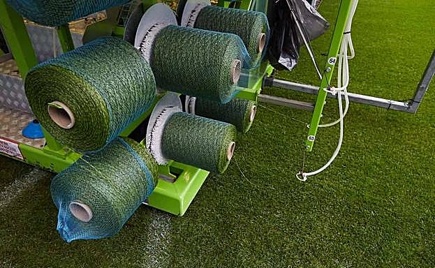 Los rollos de fibra artificial. 