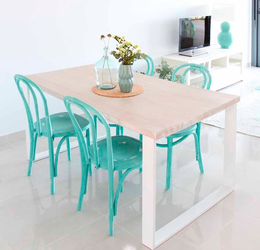 La mezcla de estilos, la utilización de toda la paleta de color; el maridaje sin complejos de materiales tan diversos como el acero, la piedra, el cristal y la madera; el auge de lo sostenible, la presencia de elementos naturales y la reutilización y reubicación de elementos decorativos del propio hogar serán la seña de identidad de un otoño-invierno marcado por las largas extancias en casa debido a la pandemia