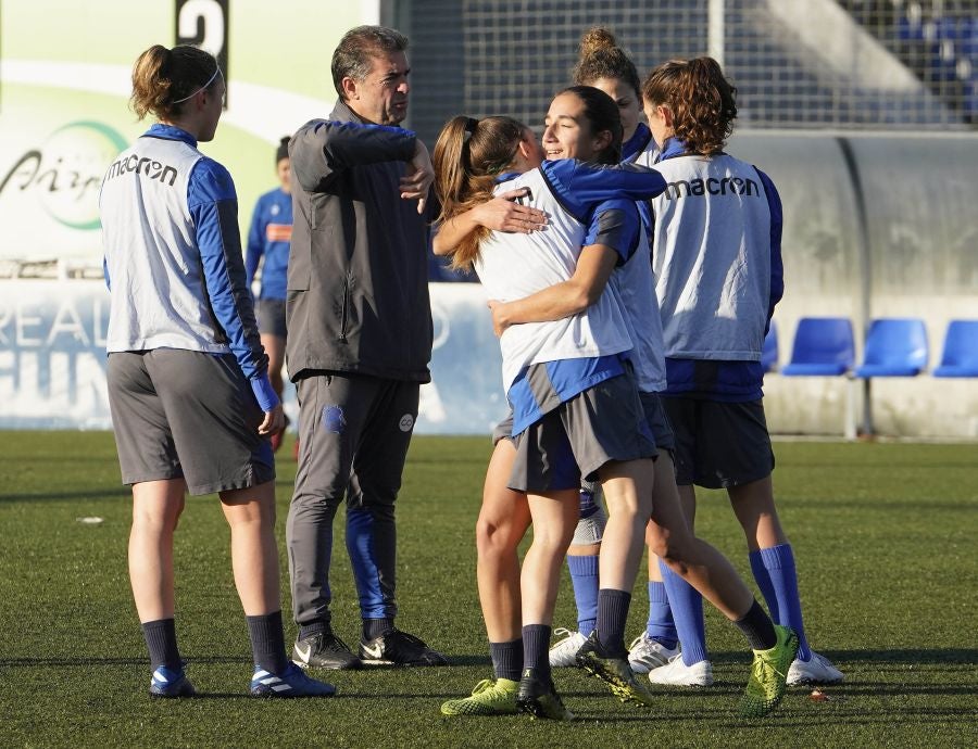 Las jugadoras de la Real Sociedad han completado en Zubieta un entrenamiento en el que han saboreado el Tambor de Oro. 