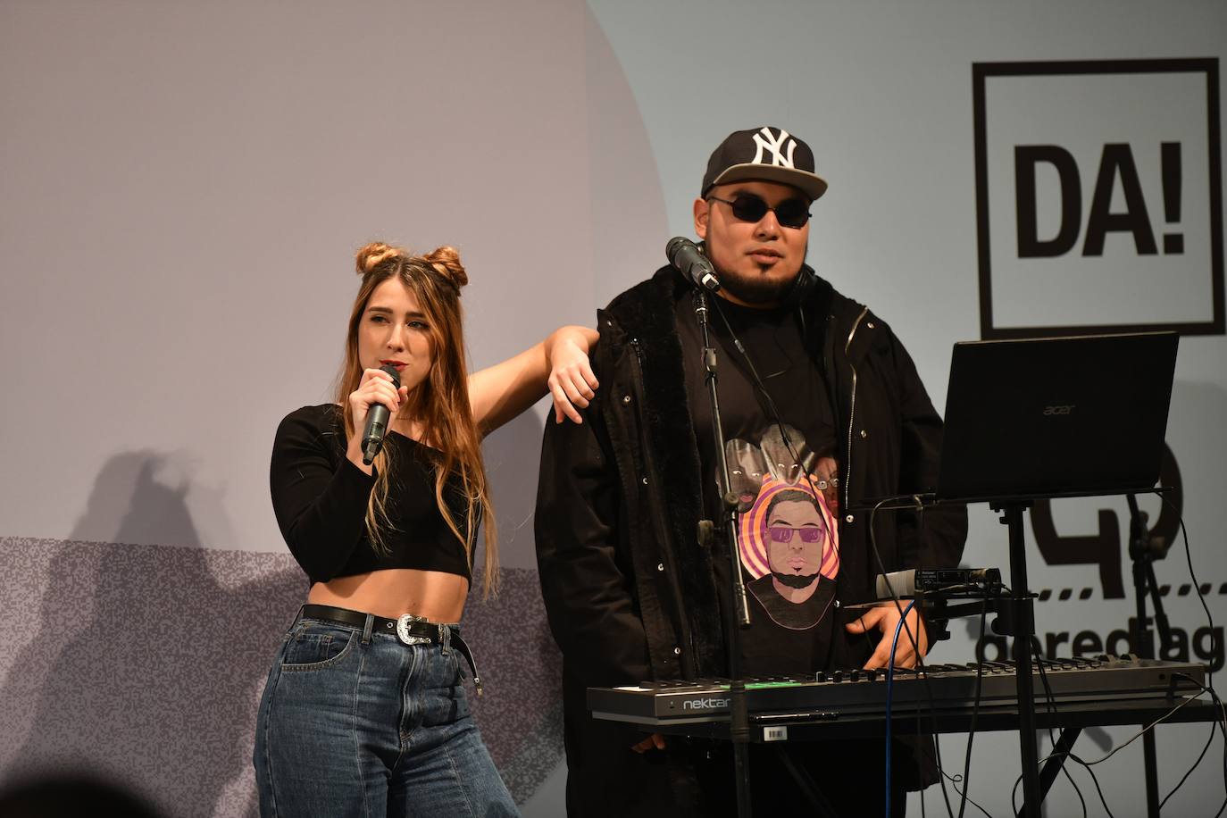 Fotos: Sormena bor-bor, Azokaren bigarren egunean