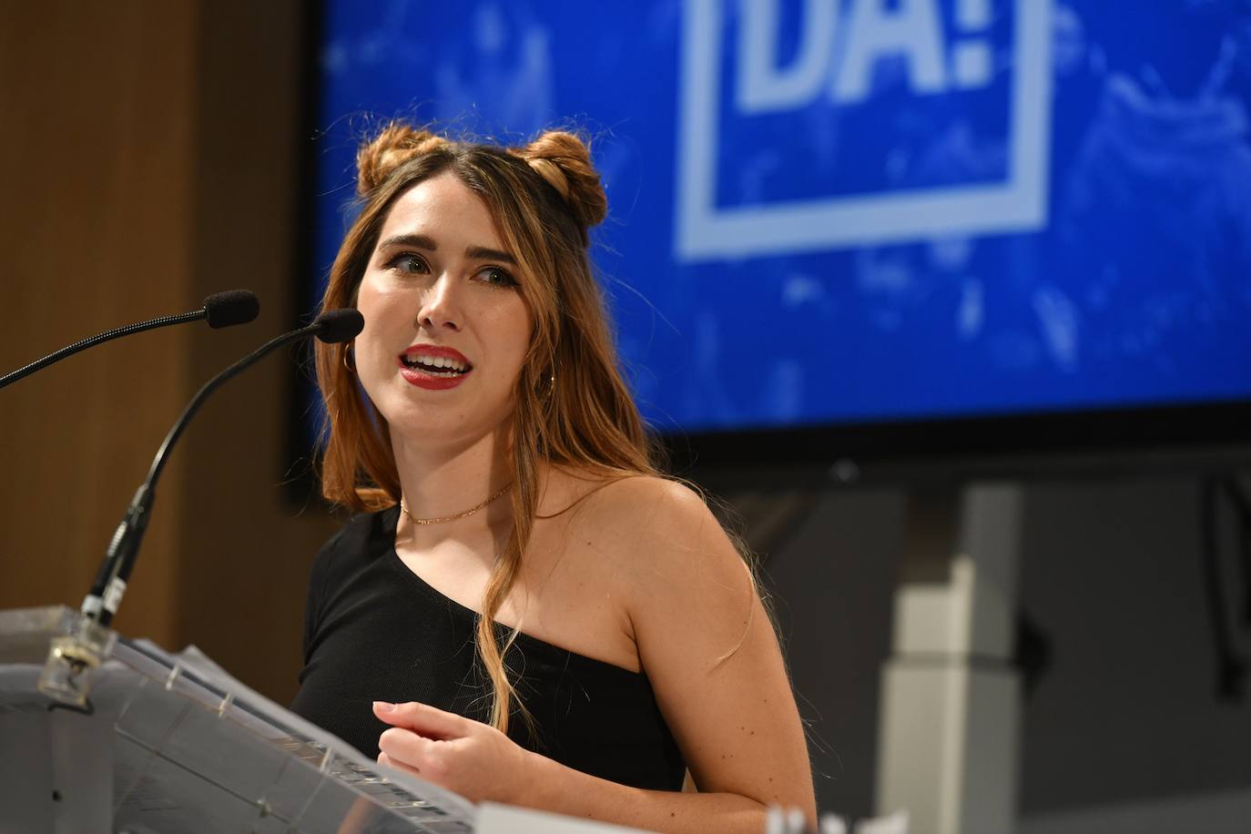 Fotos: Sormena bor-bor, Azokaren bigarren egunean