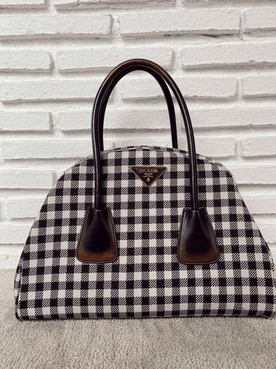 Prada jaquard vichy. Antes: 1.500€, ahora: 750€