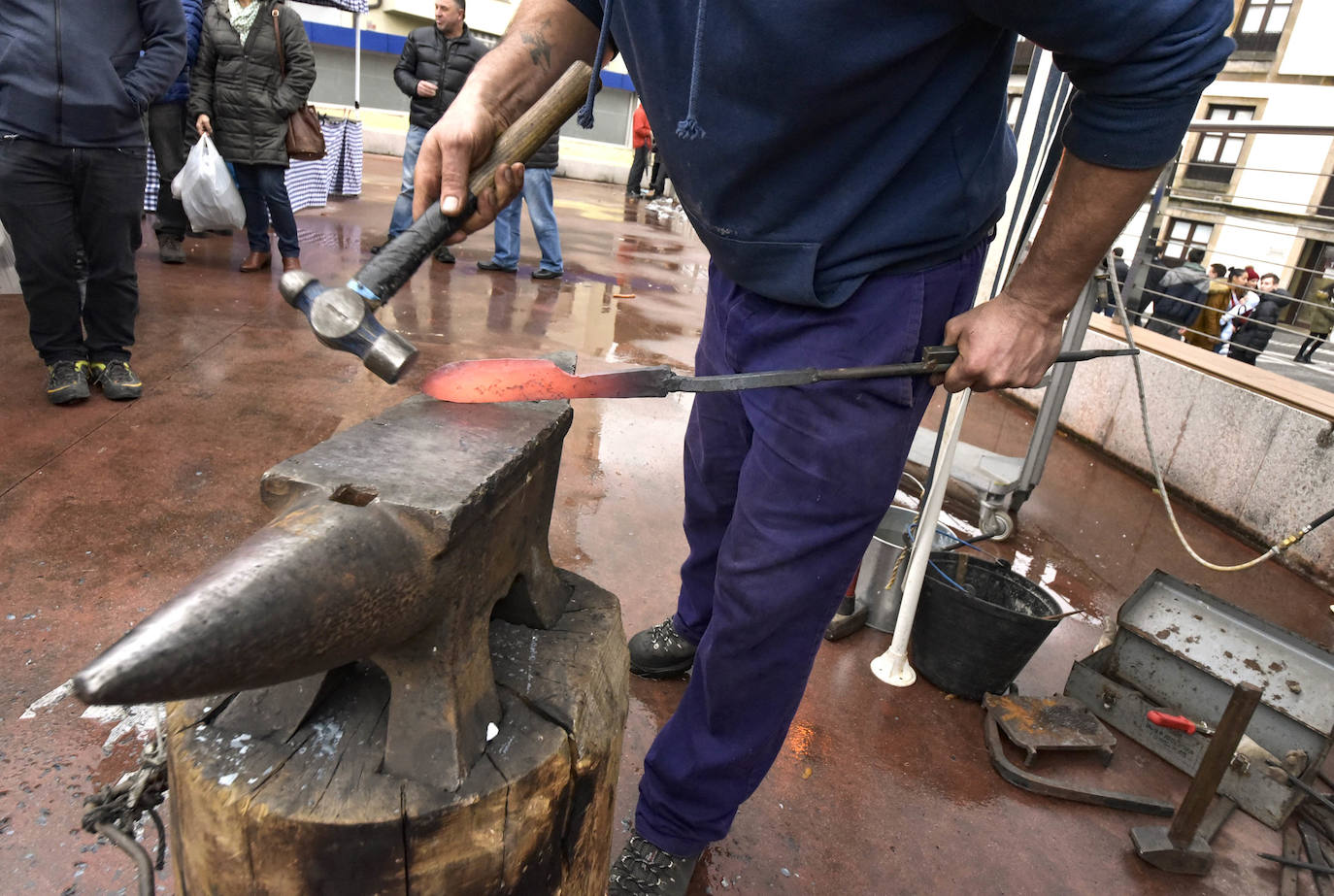 Fotos: Multitudinaria feria de Santa Lucía en Zumarraga y Urretxu