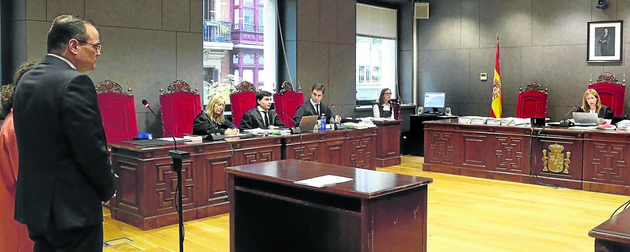 Un momento de la comparecencia de Markus Tacke, el consejero delegado de Siemens Gamesa. 