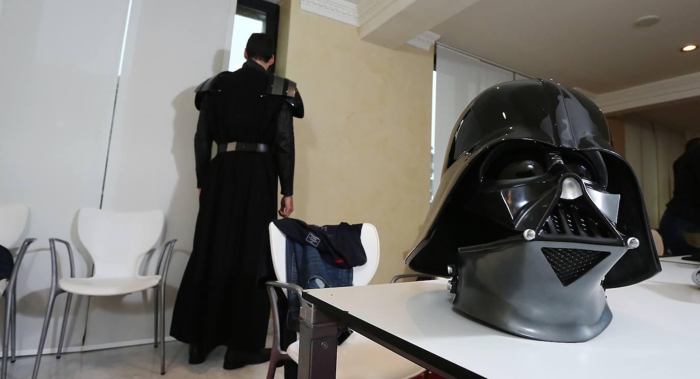 El miércoles el Victoria Eugenia acoge el preestreno de 'Star Wars, el ascenso de Skywalker', la nueva entrega de la serie, que también se anuncia como la última. La productora Disney lanza ese guiño al teatro y a la ciudad donde se estrenó el 17 de septiembre de 1977, dentro del Festival de Cine, 'La guerra de las galaxias', con presencia de sus protagonistas Harrison Ford y Carrie Fisher.