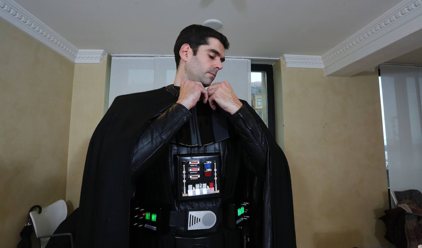 El miércoles el Victoria Eugenia acoge el preestreno de 'Star Wars, el ascenso de Skywalker', la nueva entrega de la serie, que también se anuncia como la última. La productora Disney lanza ese guiño al teatro y a la ciudad donde se estrenó el 17 de septiembre de 1977, dentro del Festival de Cine, 'La guerra de las galaxias', con presencia de sus protagonistas Harrison Ford y Carrie Fisher.