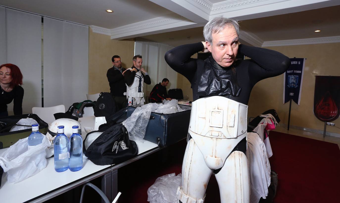 El miércoles el Victoria Eugenia acoge el preestreno de 'Star Wars, el ascenso de Skywalker', la nueva entrega de la serie, que también se anuncia como la última. La productora Disney lanza ese guiño al teatro y a la ciudad donde se estrenó el 17 de septiembre de 1977, dentro del Festival de Cine, 'La guerra de las galaxias', con presencia de sus protagonistas Harrison Ford y Carrie Fisher.