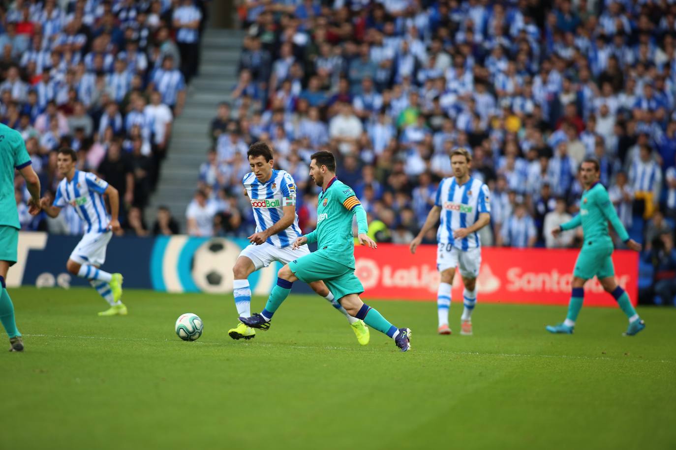 La Real Sociedad y el FC Barcelona han empatado a dos en el Reale Arena. 