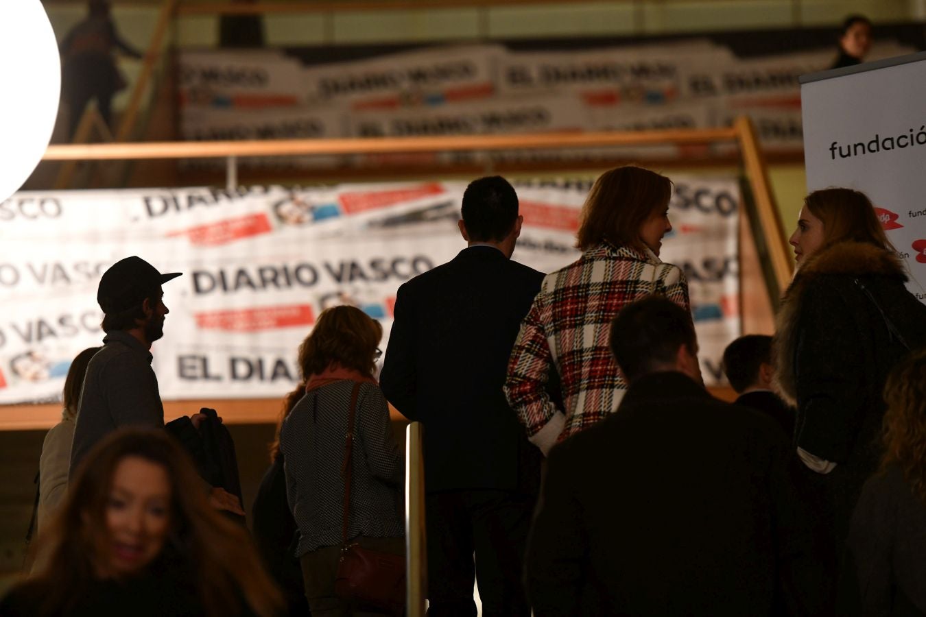 Invitados del mundo de la política, deportistas, comunicadores, patrocinadores y colaboradores posan en el photocall previo al Concierto de Navidad y en el cóctel posterior al evento