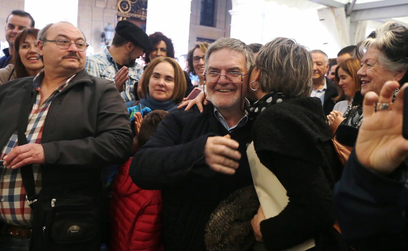 Ambiente festivo en Donostia desde bien temprano. 