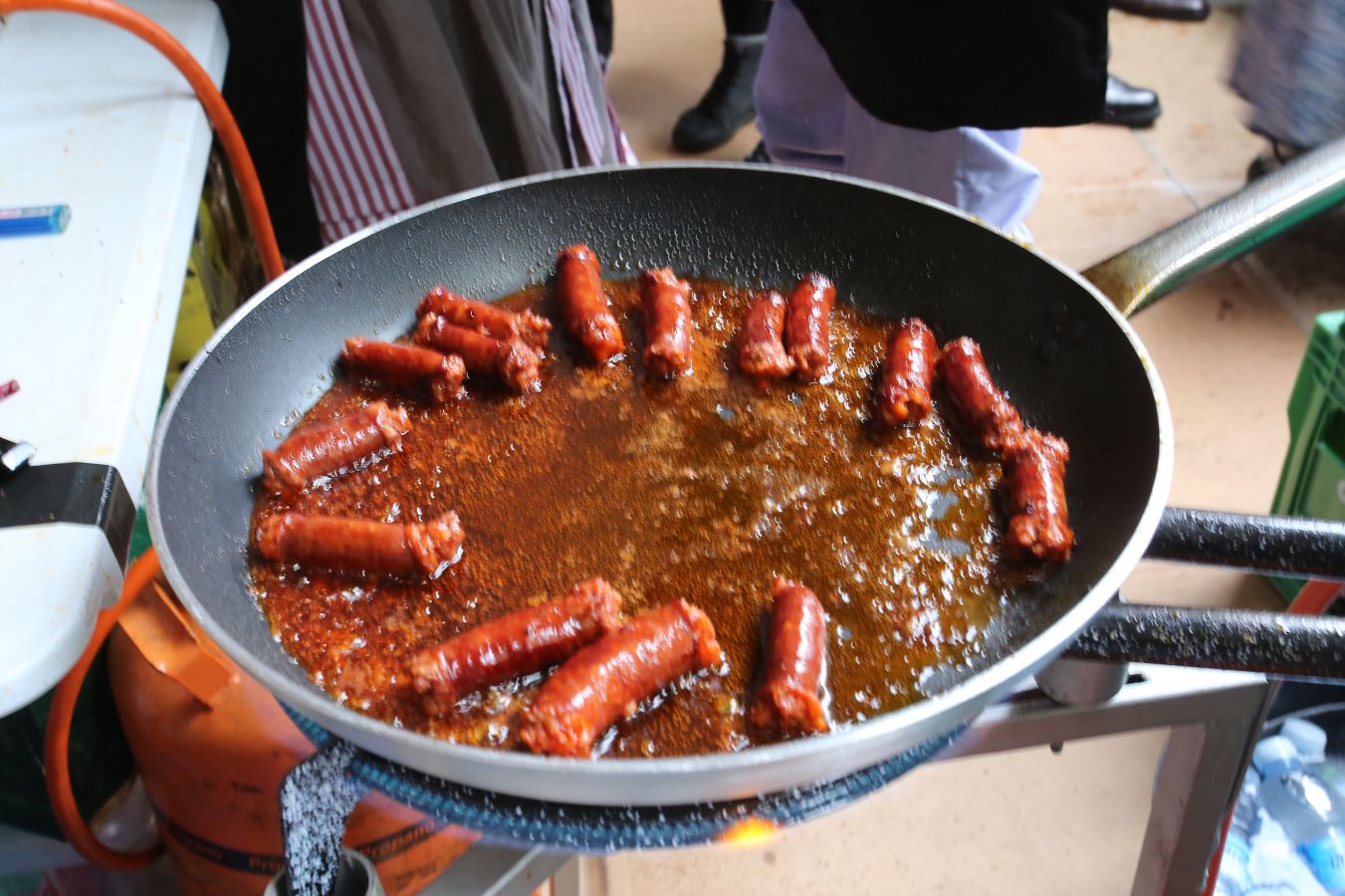 Ambiente festivo en Donostia desde bien temprano. 