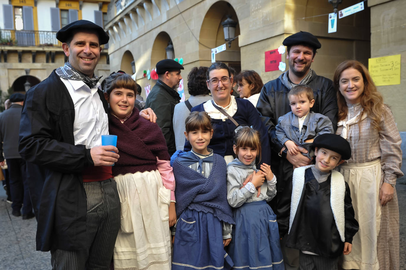 Ambiente festivo en Donostia desde bien temprano. 