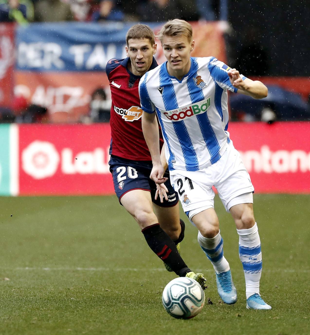 Fotos: Las mejores imágenes del Osasuna - Real Sociedad en El Sadar